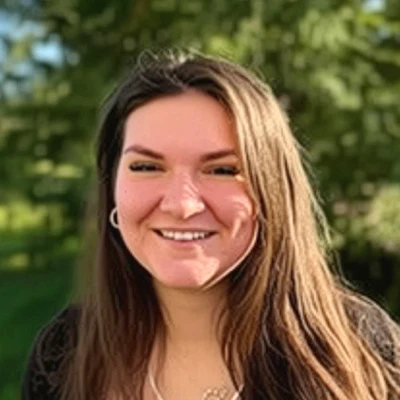 Ilia is a Patient Care Coordinator at Creative Dental